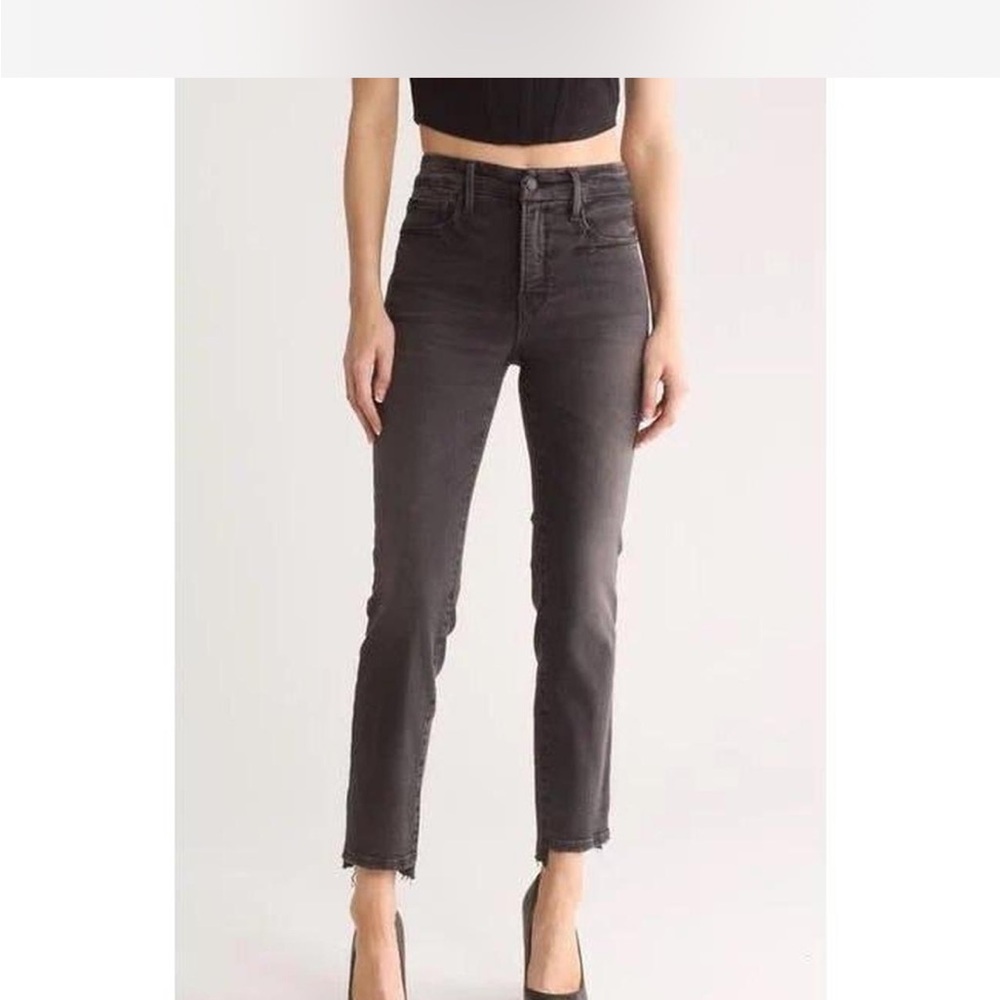 Good American‎ Good Classic Straight Step Hem High-Rise Washed Black Denim Jeans